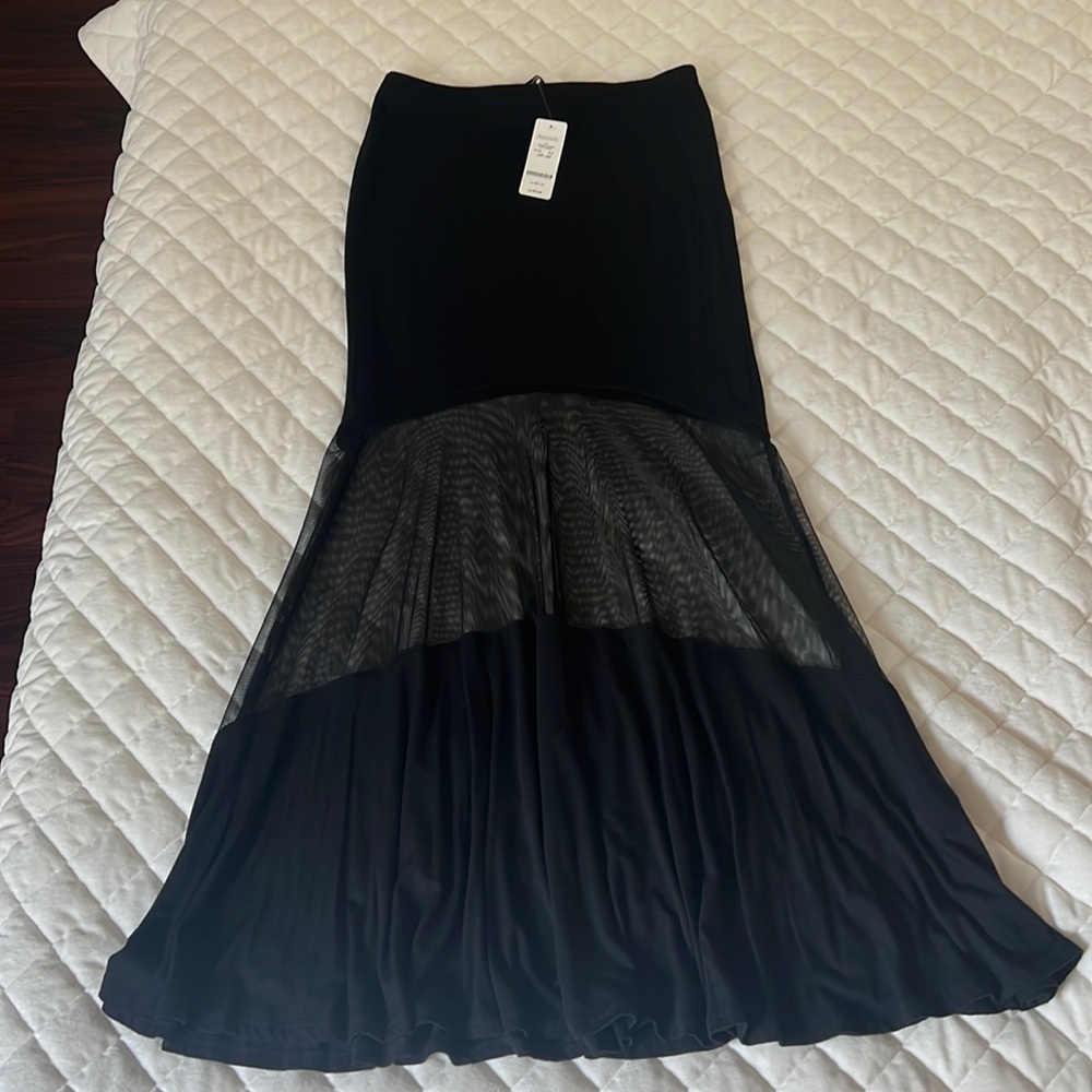 NWT BEBE SKIRT